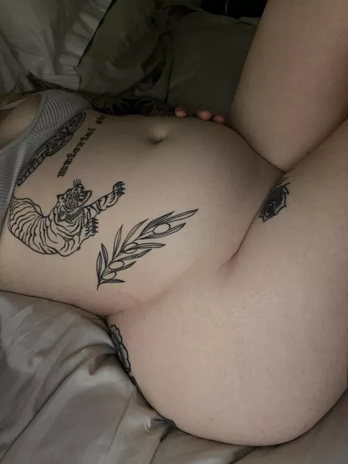 Even when I’m lay down my stomach pokes out. I’ve been so greedy!