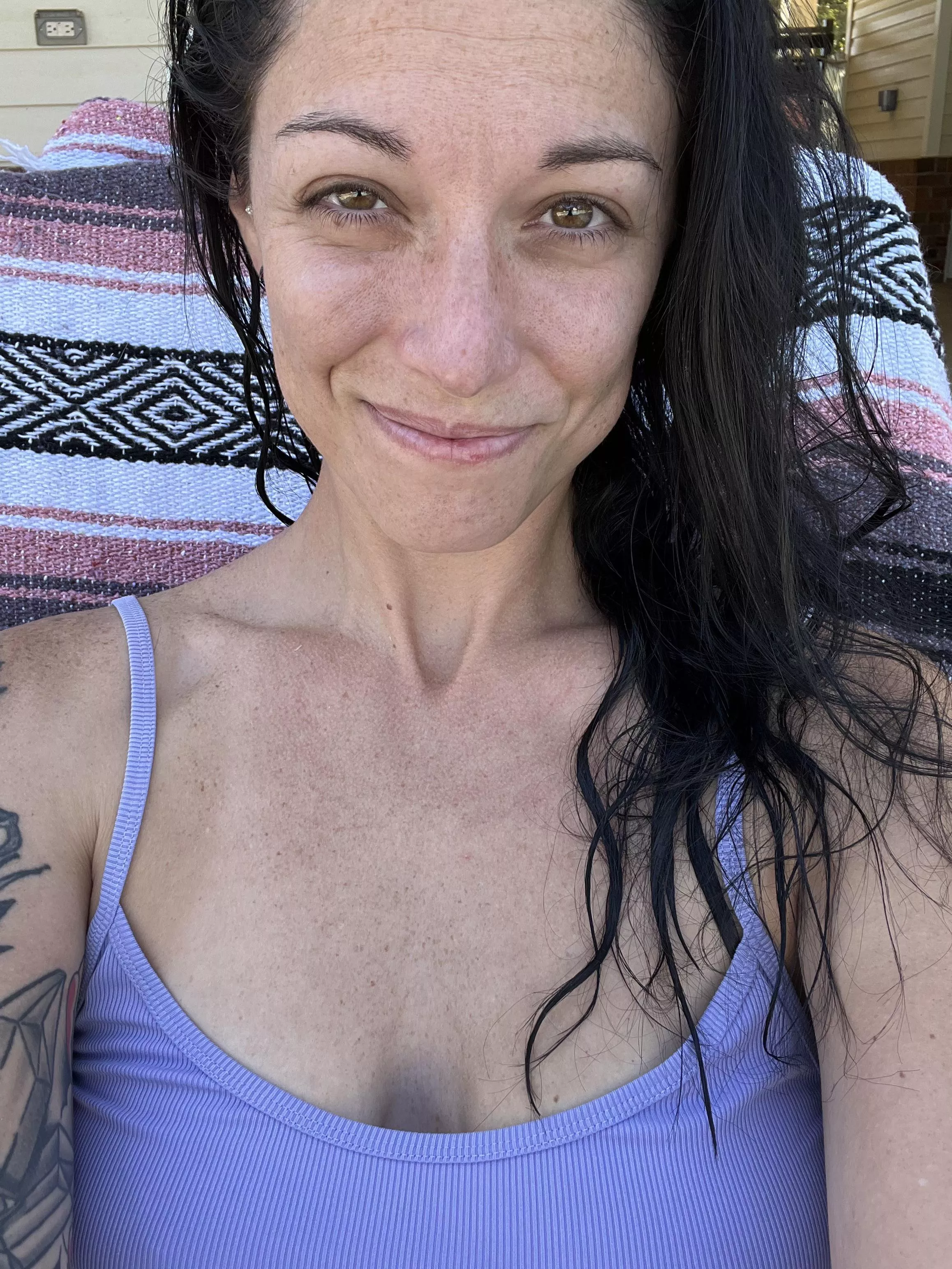 Hello😊[F]