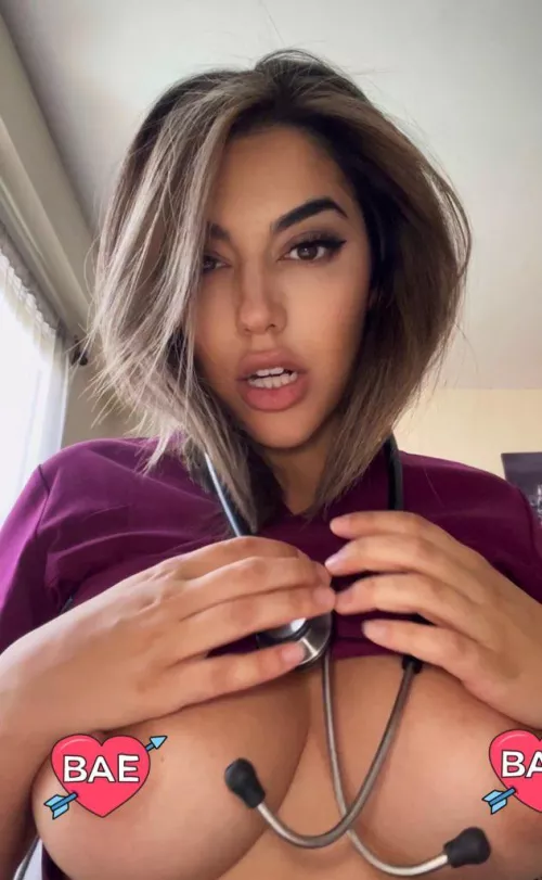 Hi ☺️ I’m on break from work where should we sneak to?