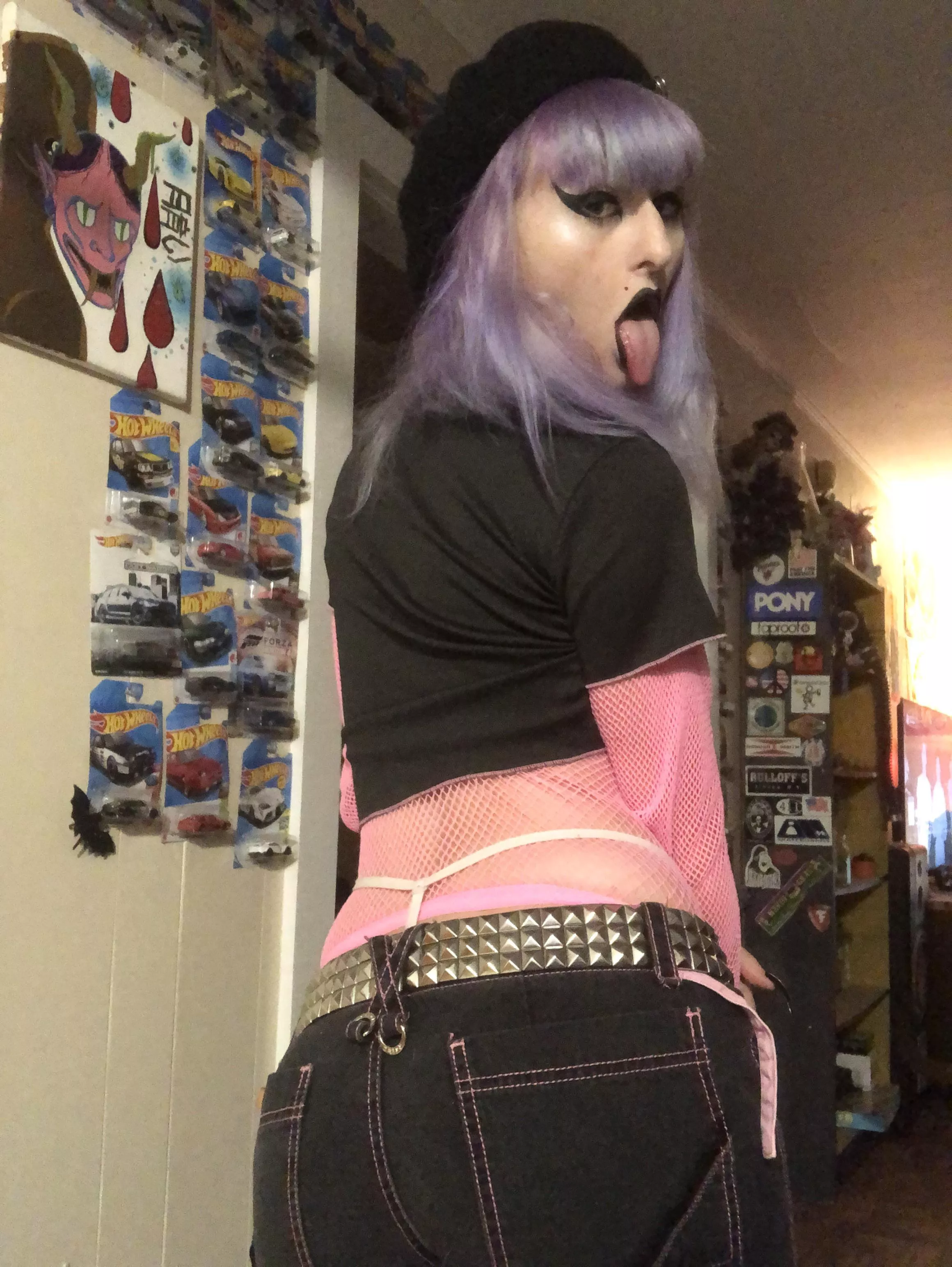 Pull it off with your teeth, i’m freaky like that..
