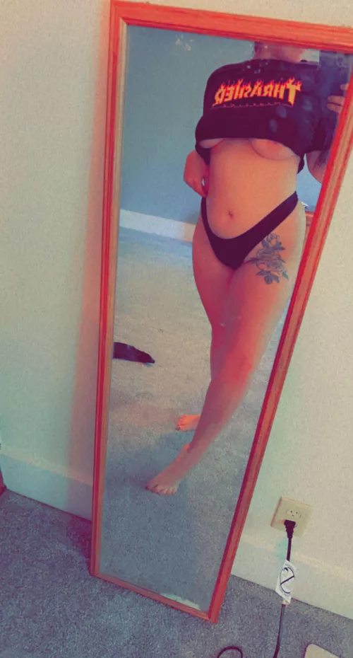 (SELLING) Add me on snap lulu2hott