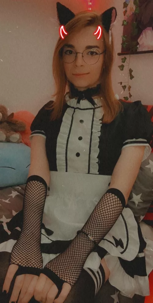 Would you hire me as your maid? 😇