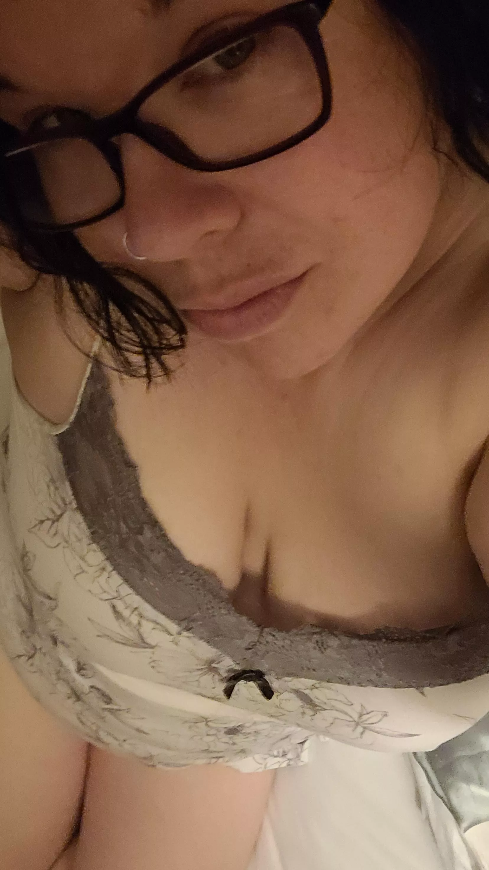 😜