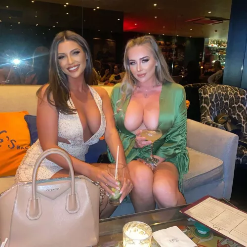 [2] Two Beautiful Ladies