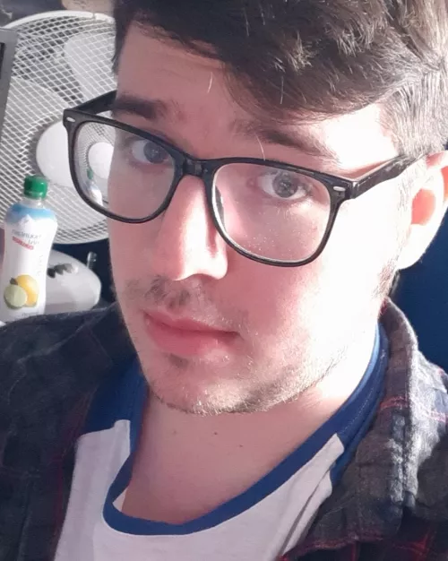 hows it going ya handsome bunch of kings??