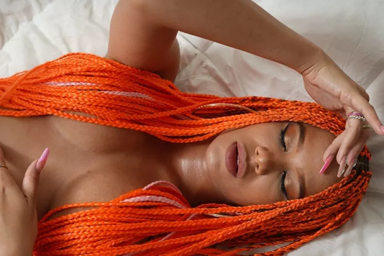 I get so horny when I take my tits out