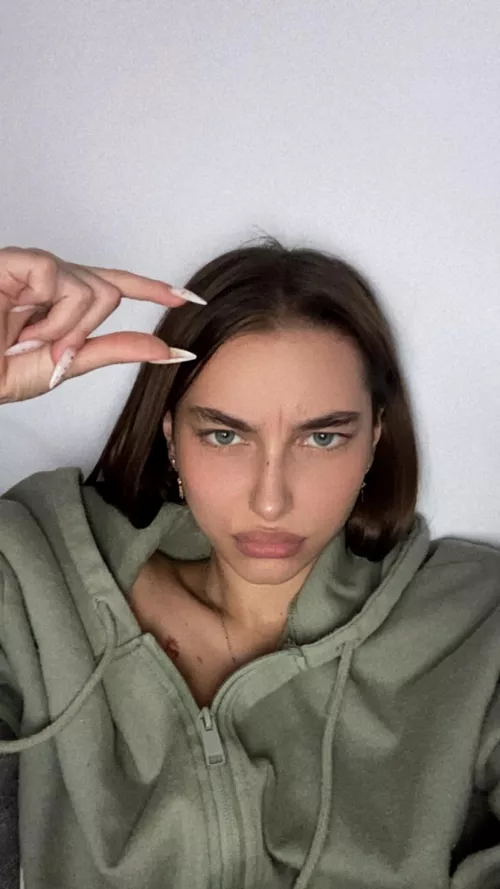 Idiots like YOU deserve nothing but HUMILIATION😈 link in comm