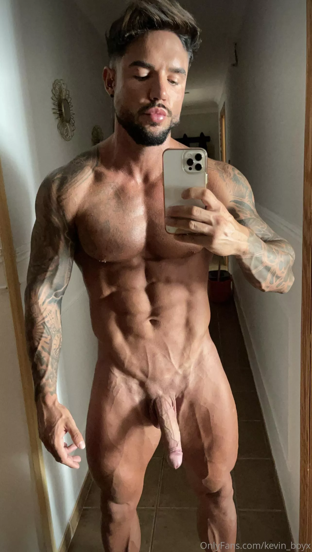 Kevin_boyx link🥵👇🏼