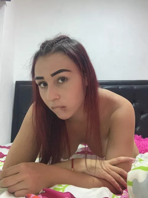 These lips are looking good around your cock🤭🤤