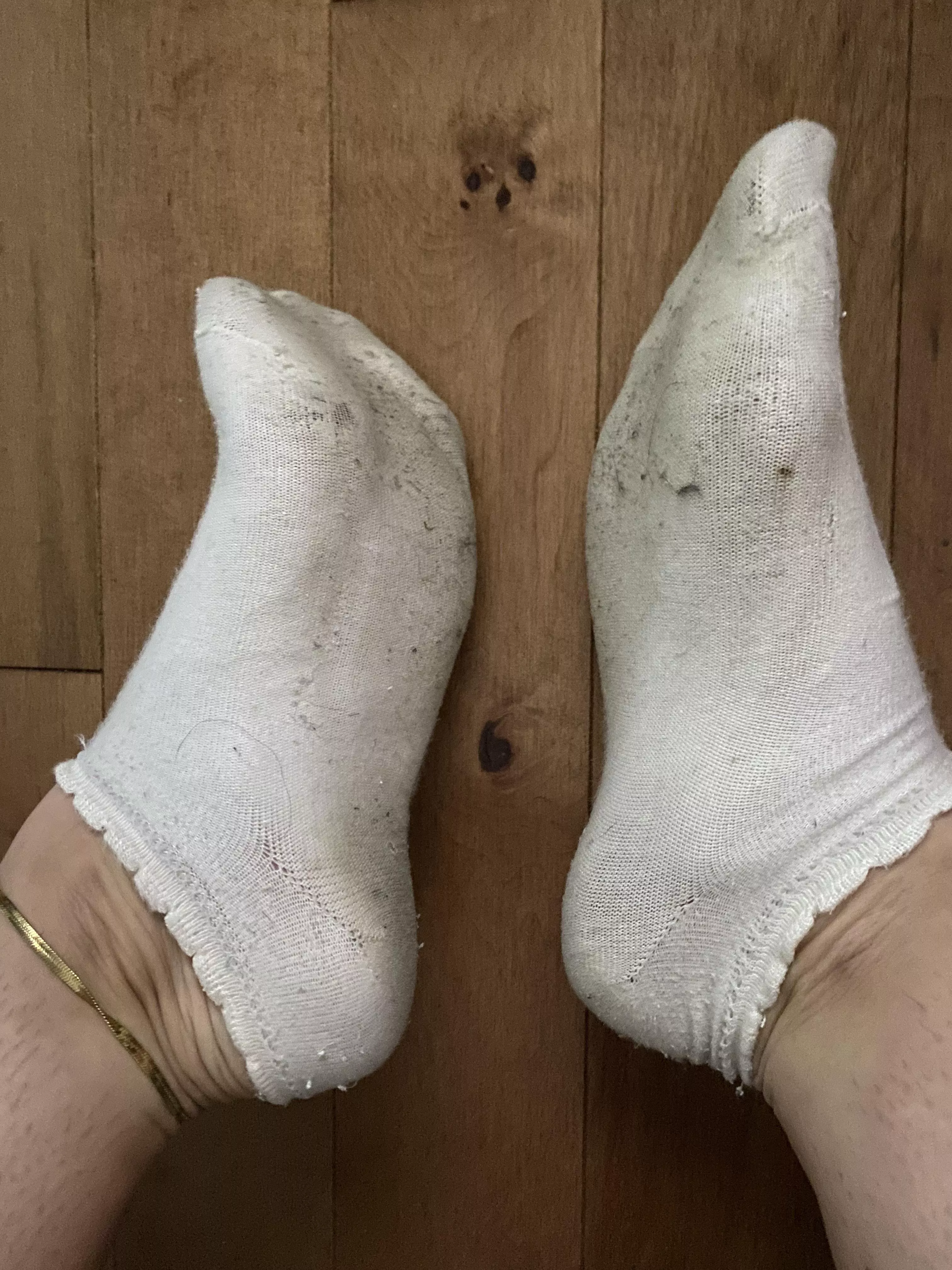 White socks show the most sweat 🤫
