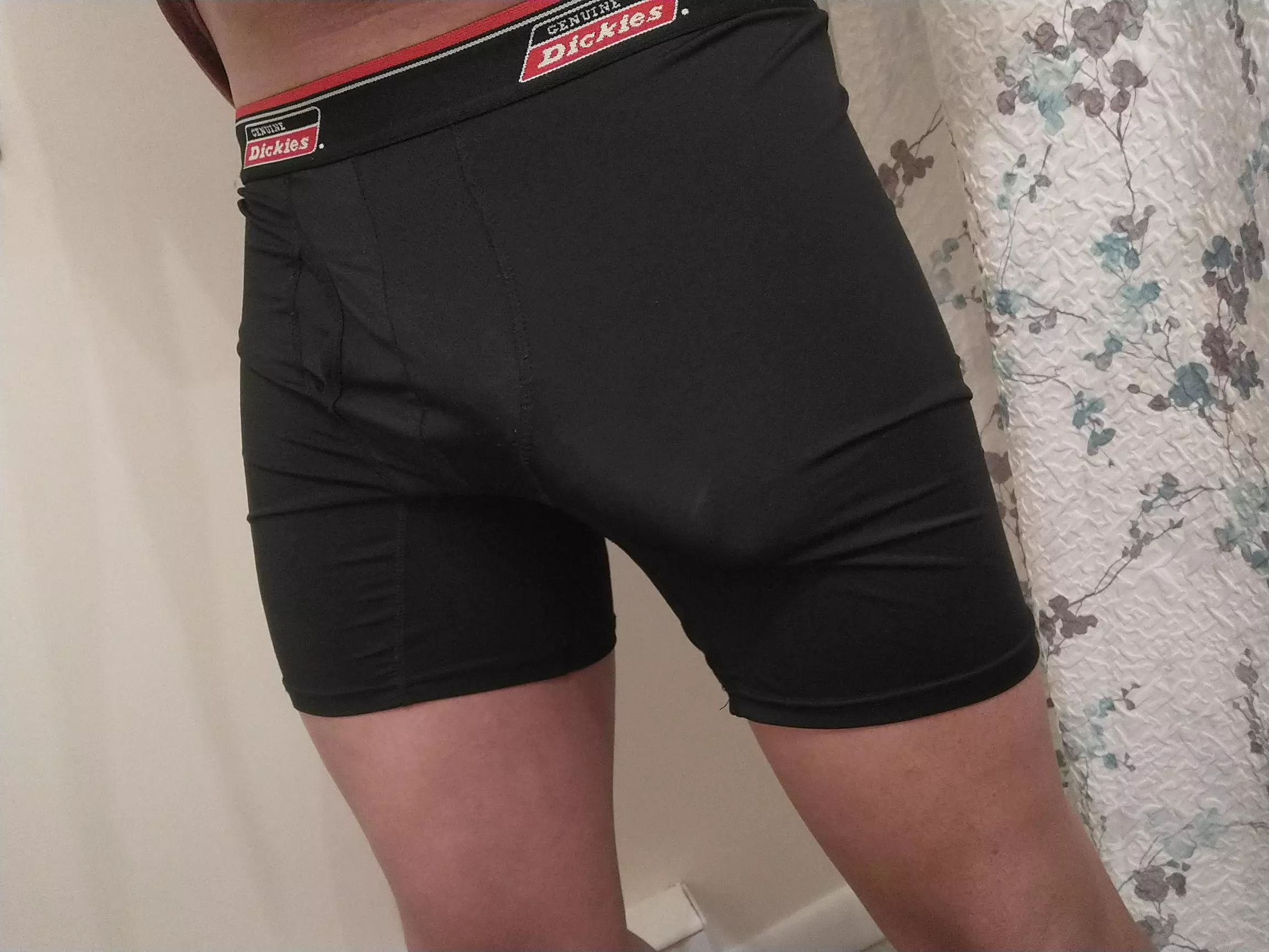 😈