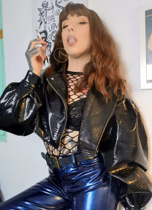 Shiny, smokey sessions