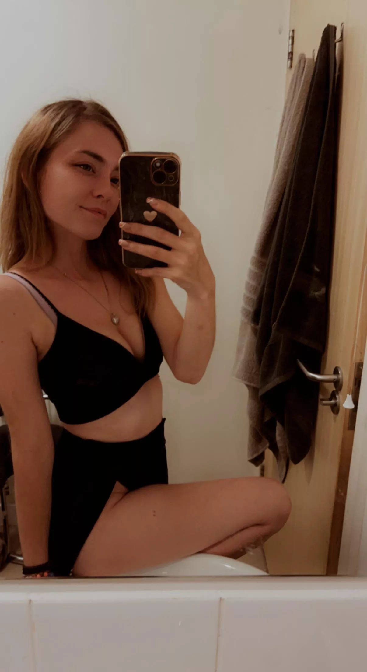 😘