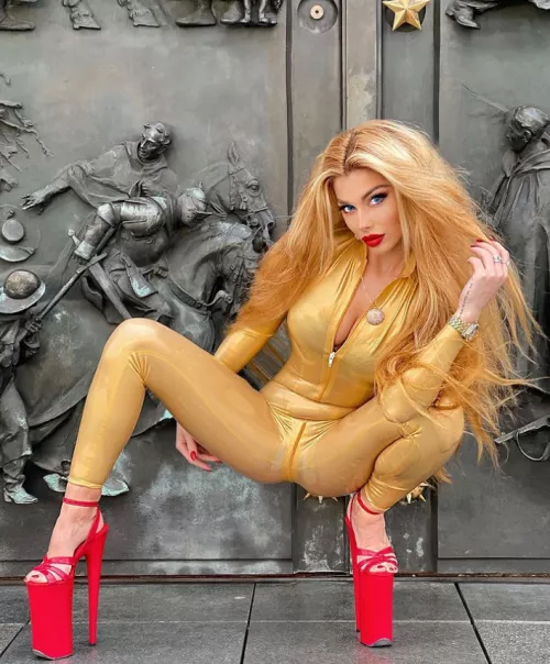 Are you looking for a hot mommy?🔥