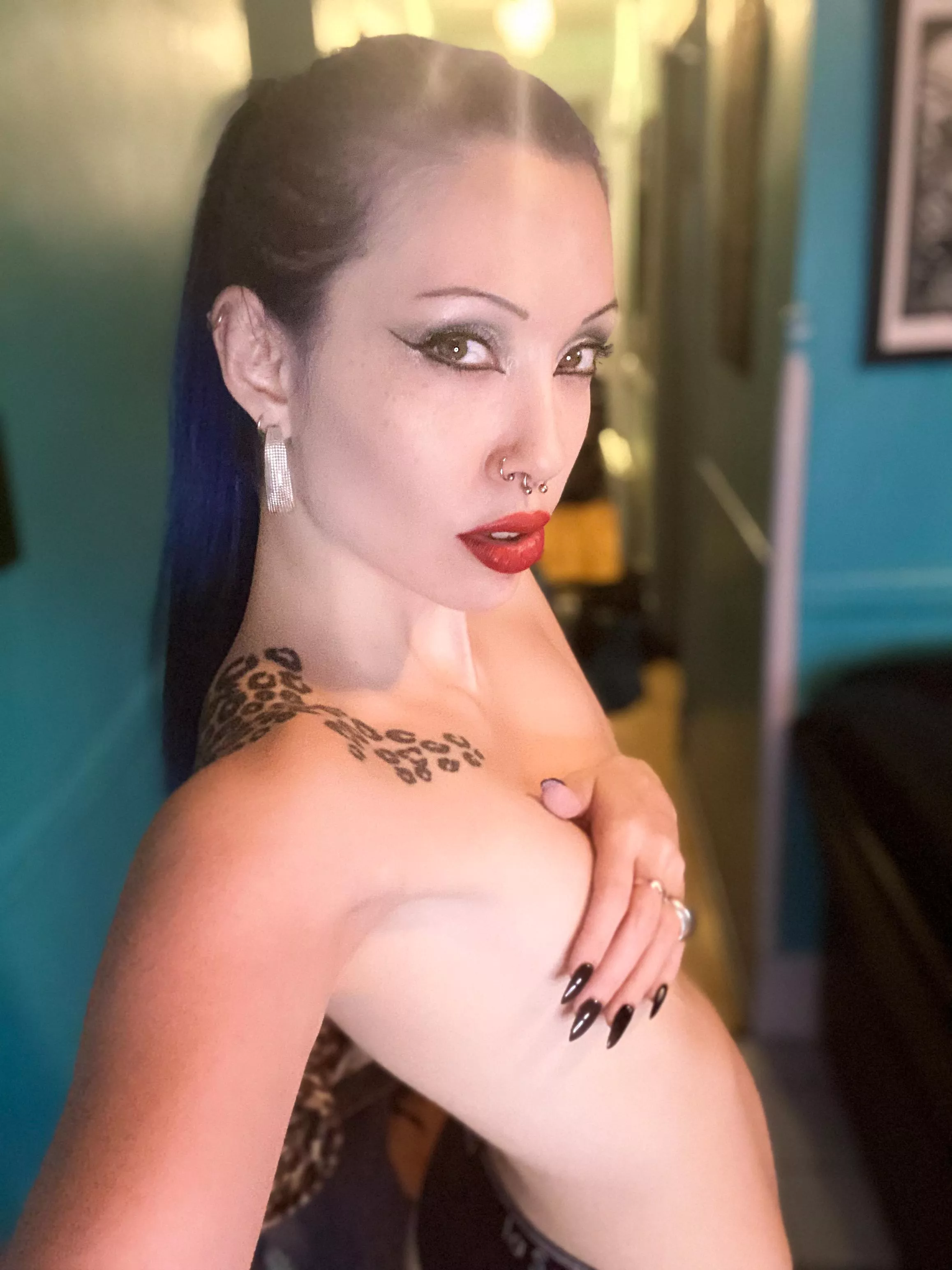 Cum watch me squirt all over 🤤 Free Onlyfans below 💦 Xomel 💀💙