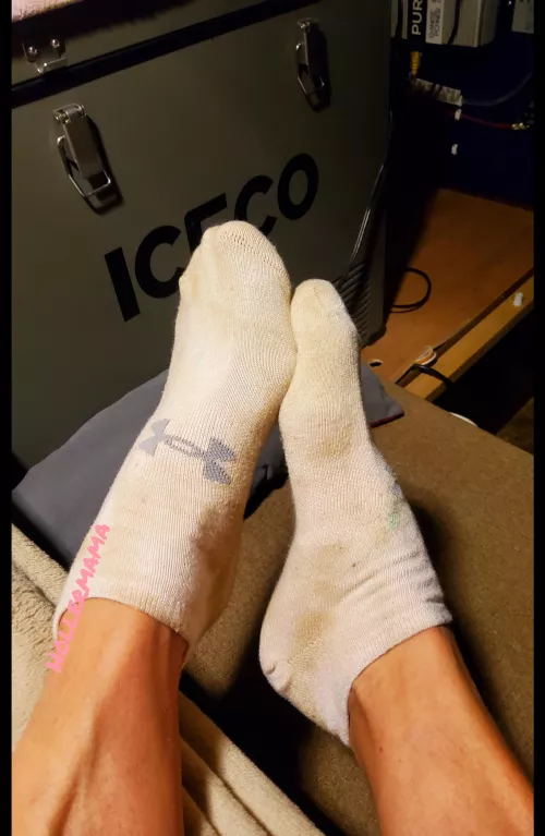 [female] Dirty girls need love too, who likes it dirty? Anyone?