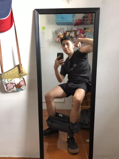 My shy 9 inches 😆