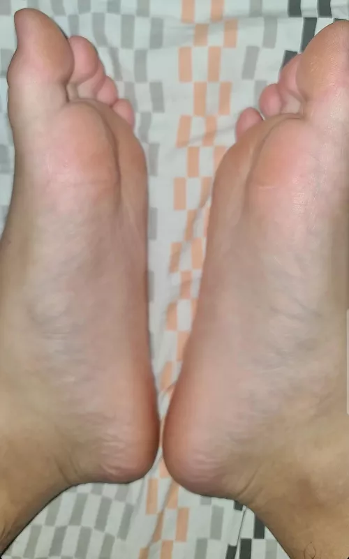 Not really into feet, but im curious if my feet are attractive