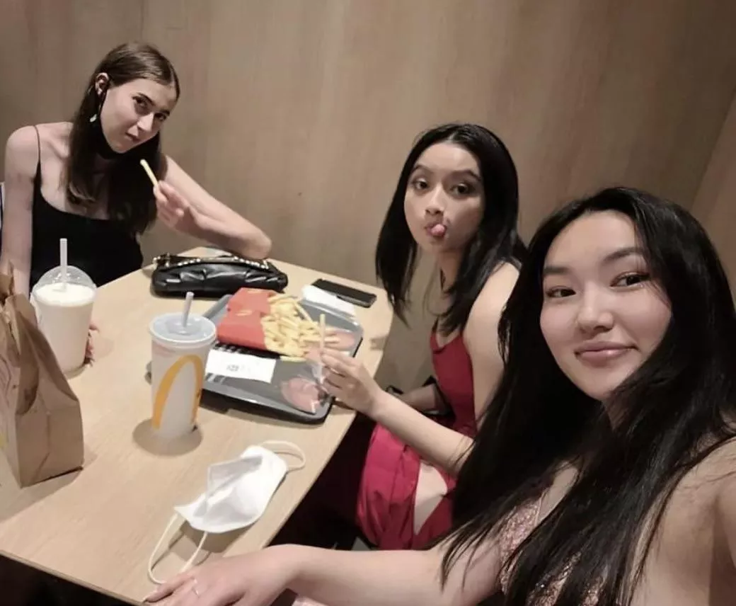 Queens at Mc’s