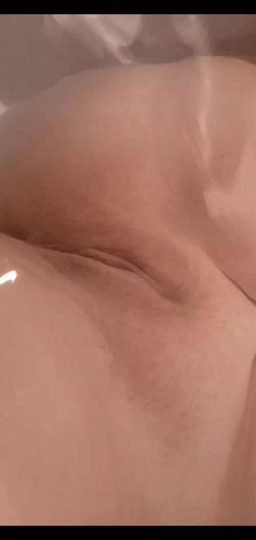 rate my wife's pussy on a 1-10, any chats sent I will be replying and showing her (27F)