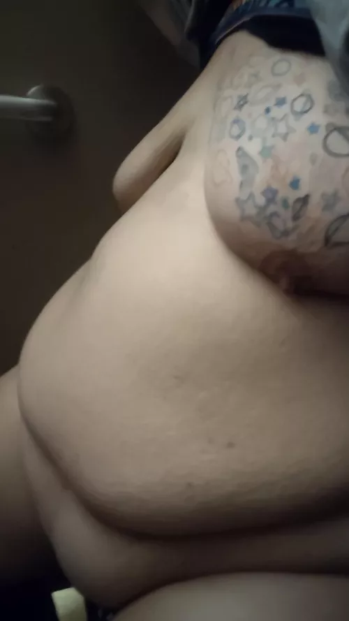 snuck away for a naughty picture while singing karaoke, at the strip club now. talk to me my loves