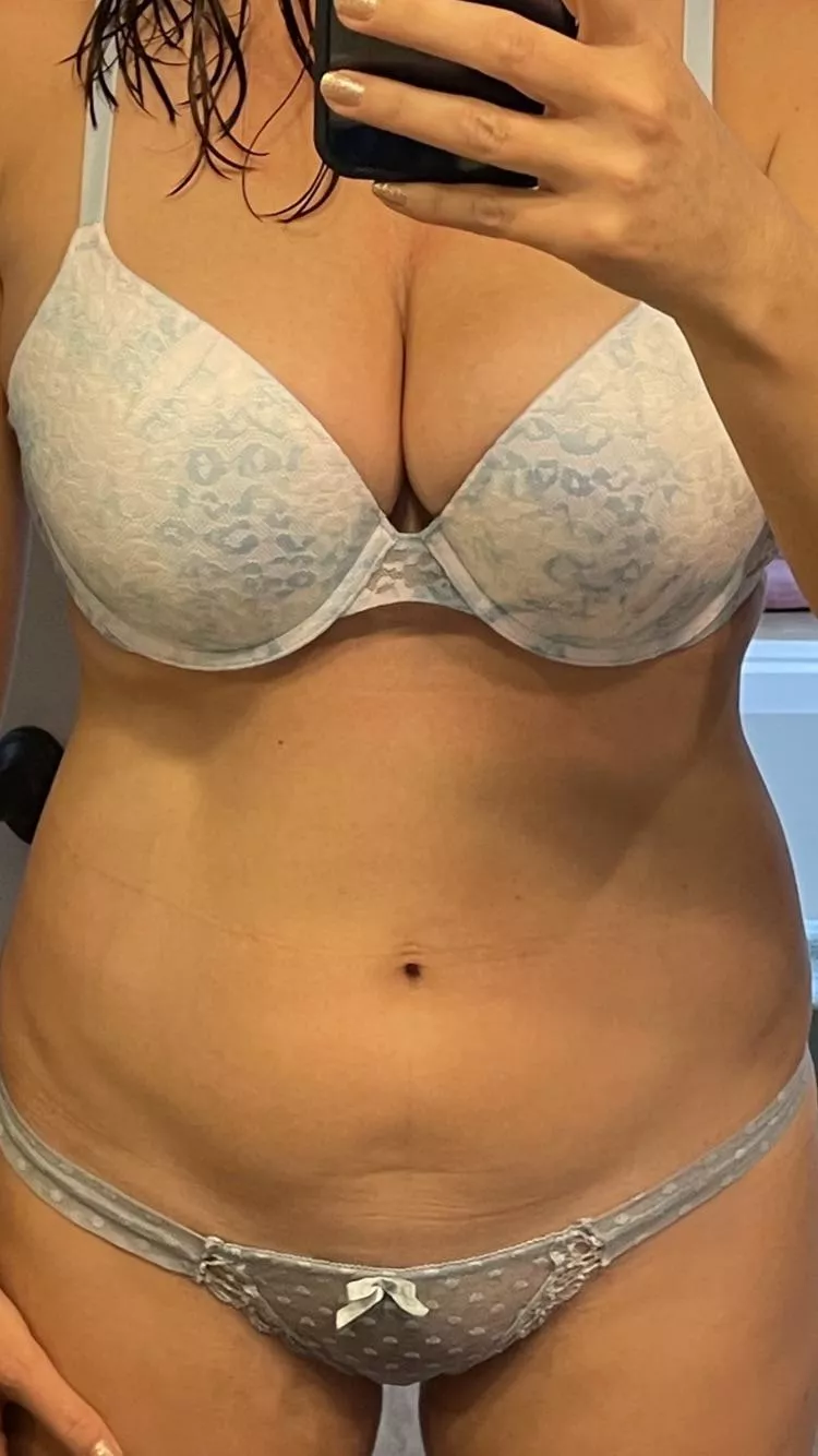 VAULT: 9/24/21: VS icy leopard lace w/ sheer thong