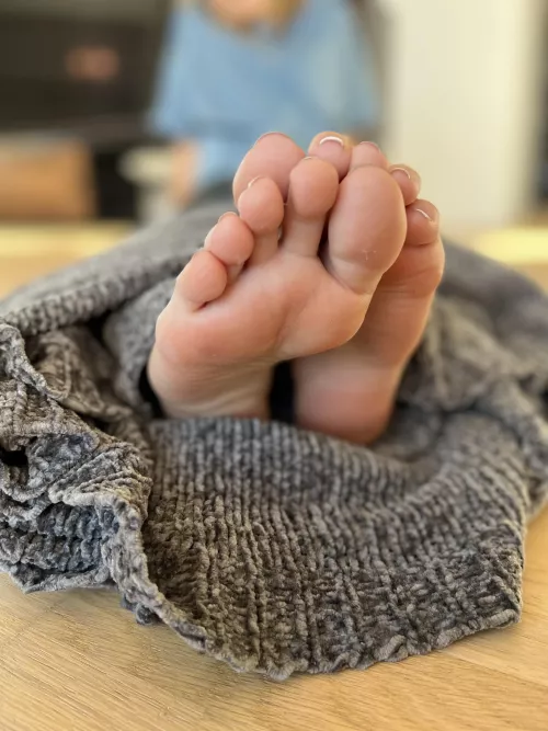 Your tongue would fit perfectly between my toes