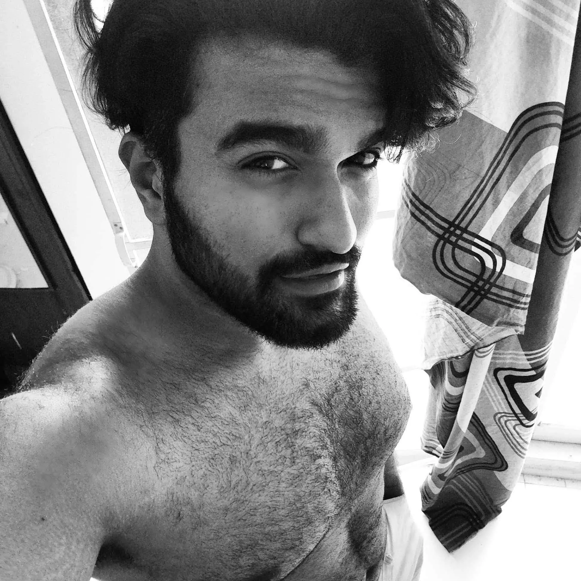 🐻 👋🏽.
