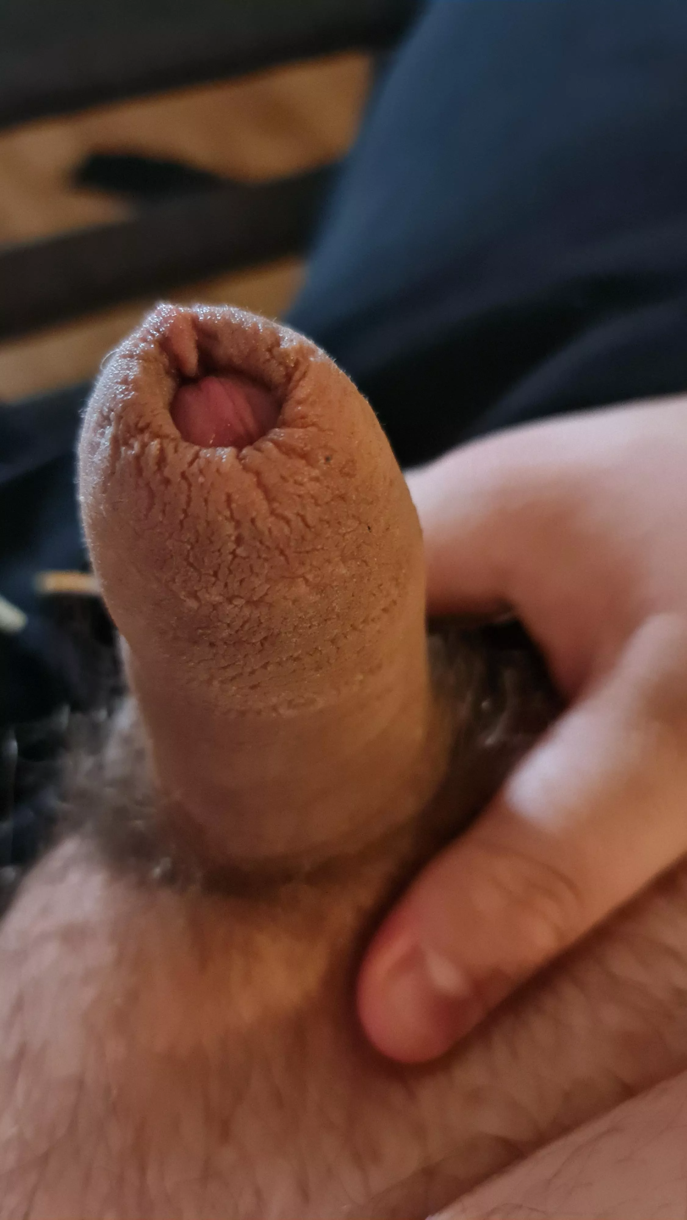 [21] year old looking for guys 18-22 ❤❤ I'm chubby and have a small dick ❤ Dm for social media
