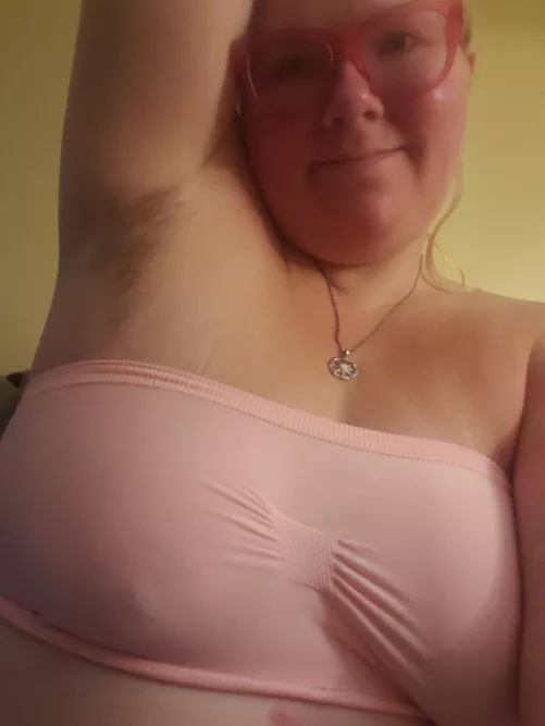 Hairy pits and visible nipple