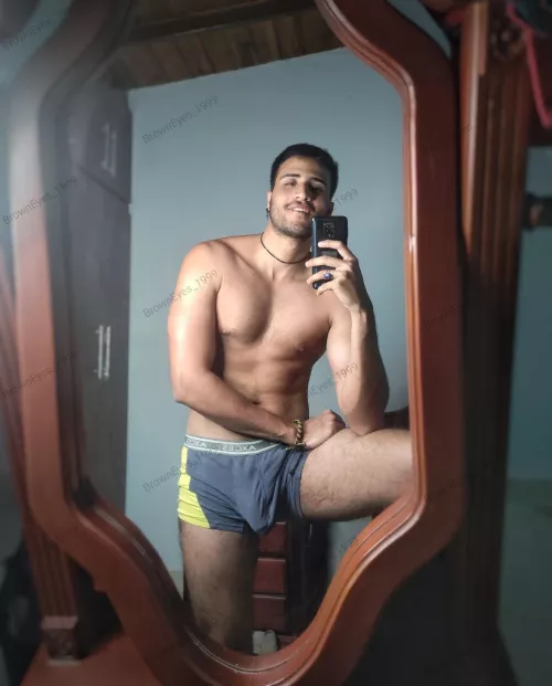 I love taking pictures of myself in this mirror 😋😈