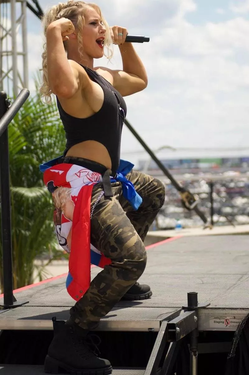 Lacey Evans