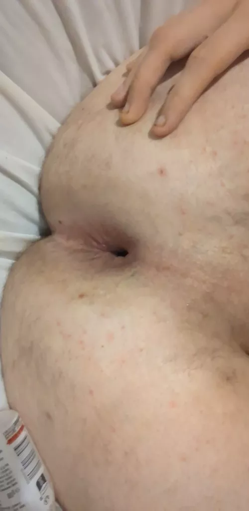 looking for a sugar daddy, to buy me dildos and use me, dm