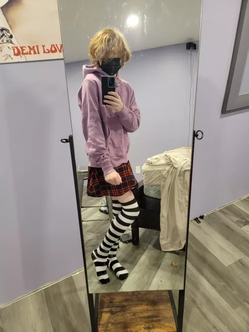 new clothes will be here tmrw, I'm so excited 🥰