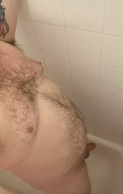 Off work early and having a little me time in the shower. Care to join Dad (35)