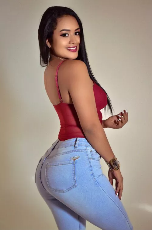 ONLINE https://chaturbate.com/bridgidbonnet/