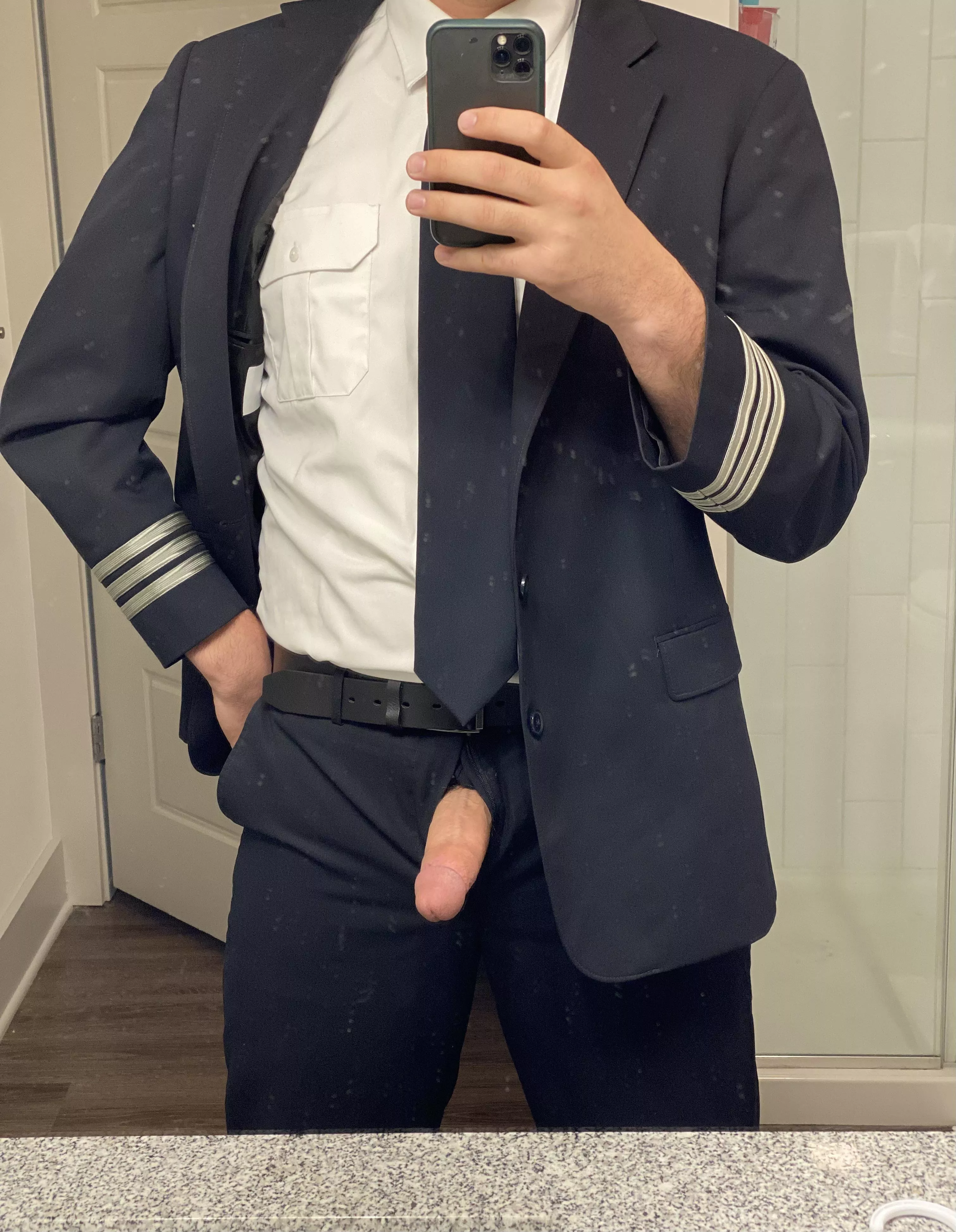 Who doesn’t love a cut cock from the cockpit 😈