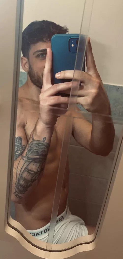 who keeps me company?💦🔥