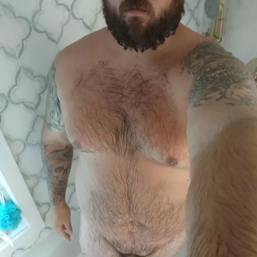 Who likes their men chubby and wet 💦