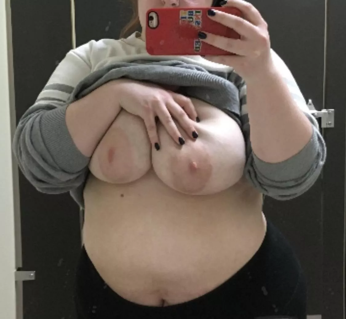 Work titties 🤫