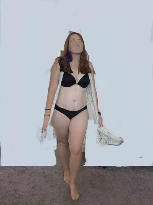 Would you like to spend the night with me if I let you? Cali girls like to have fun.