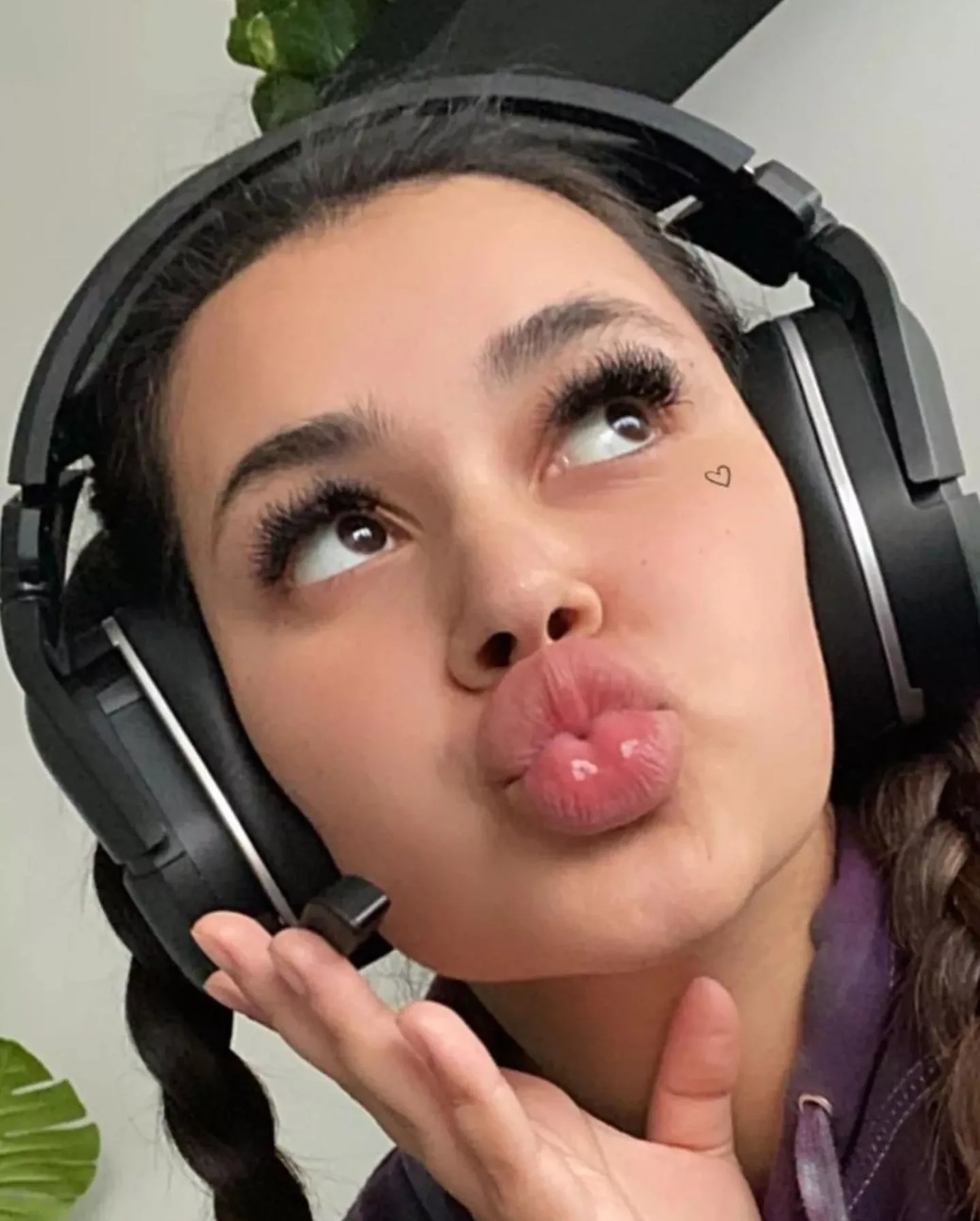 🎧💋