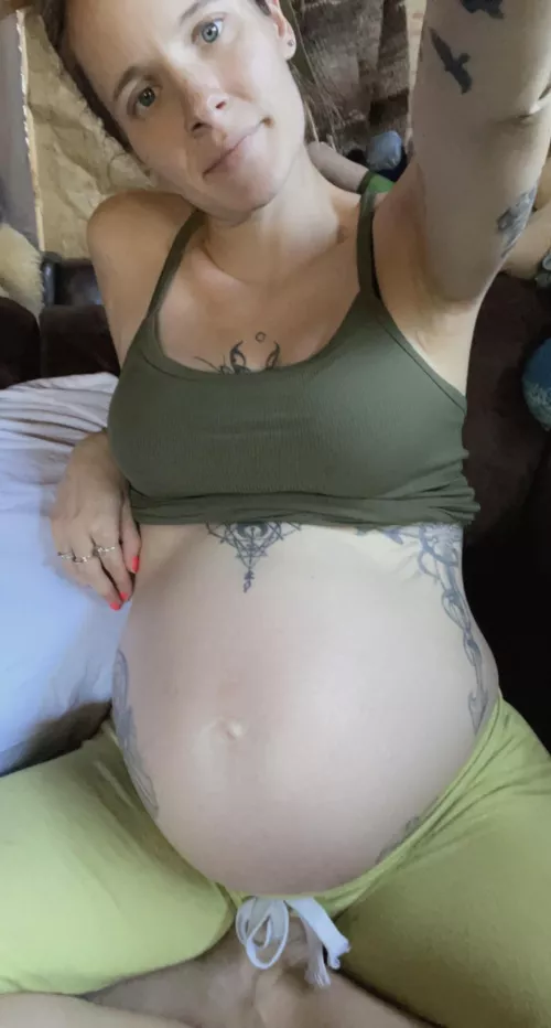 Been a busy day!! Got my preggo ball finally… wanna see a video??