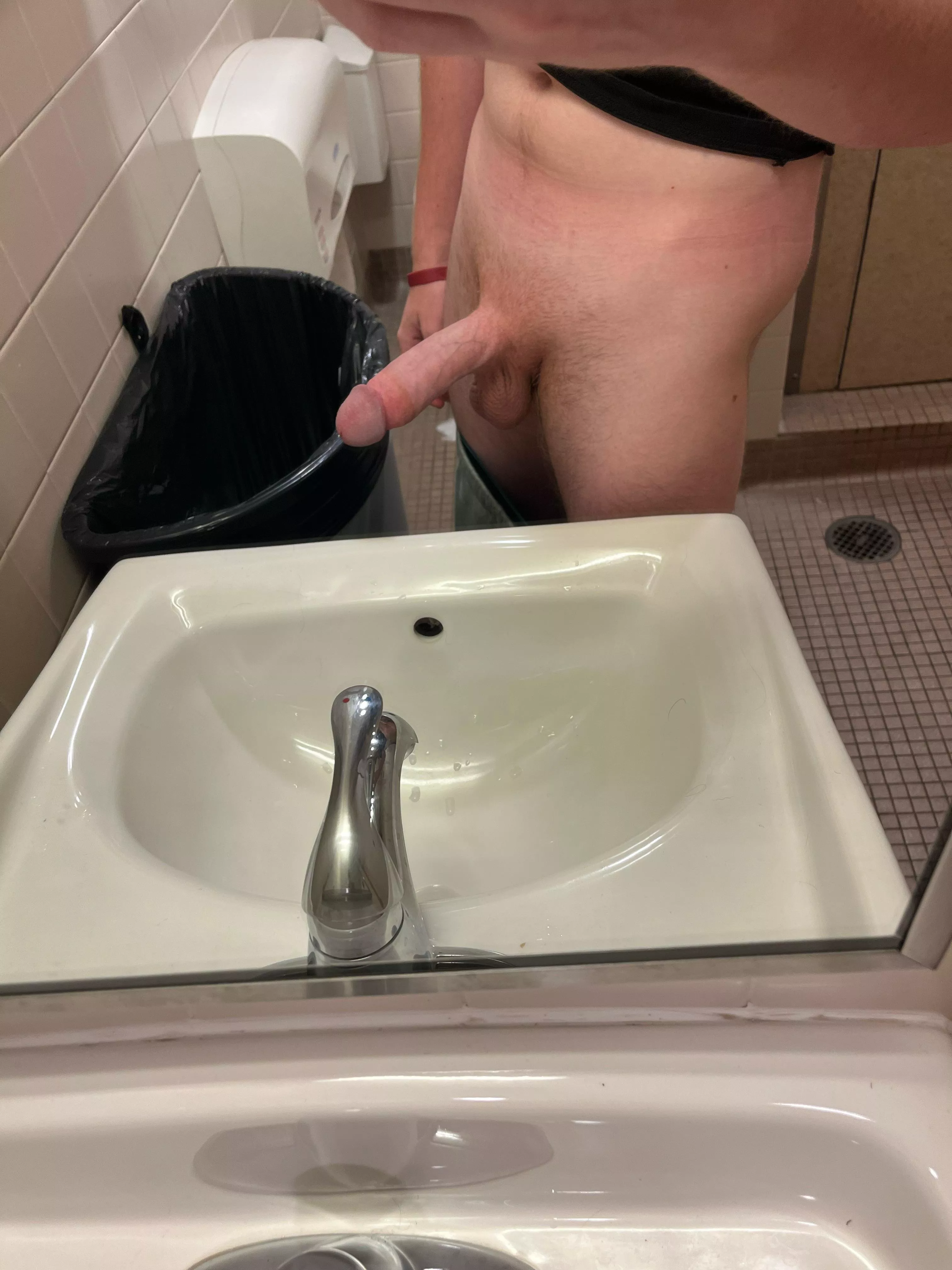 come here sissy