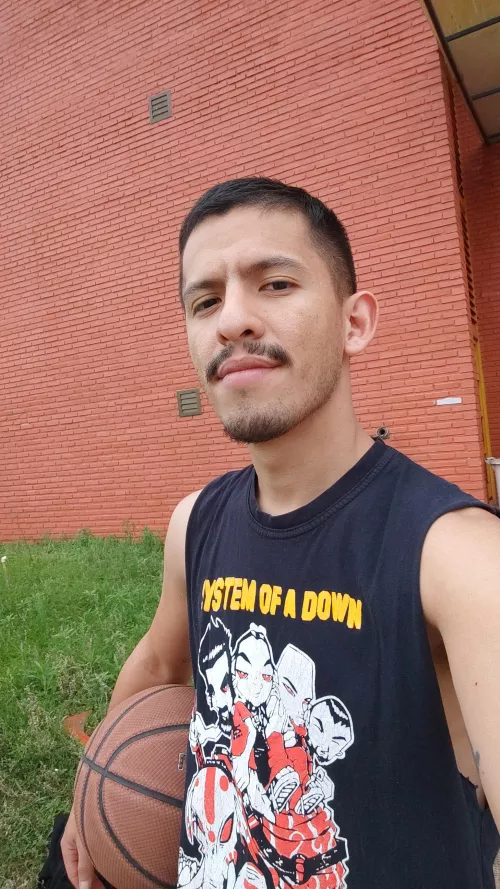 Do you play any sports? haha ⛹🏽‍♂️