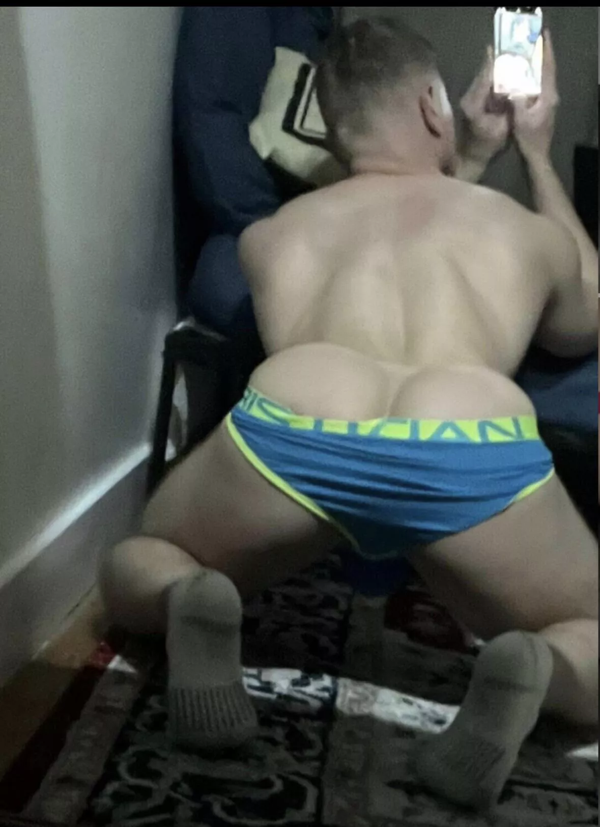 Done lot’s of squats to get bubble butt result 😈