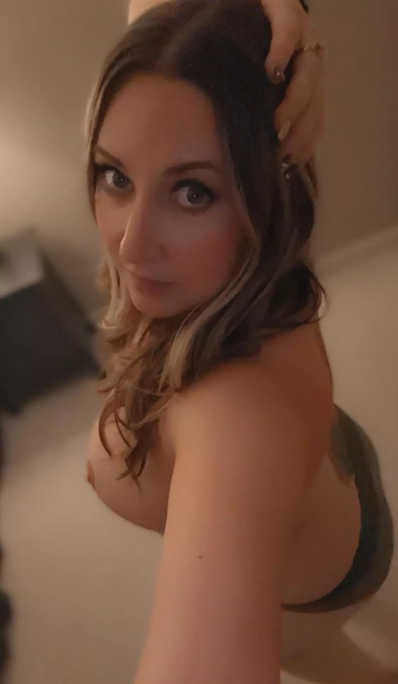 (F)