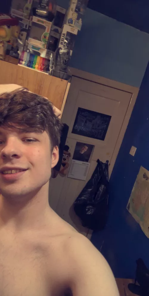 First ever shirtless photo I've posted anywhere ever. What am I doing?!?! (Please don't let my friends or family see this 😂)