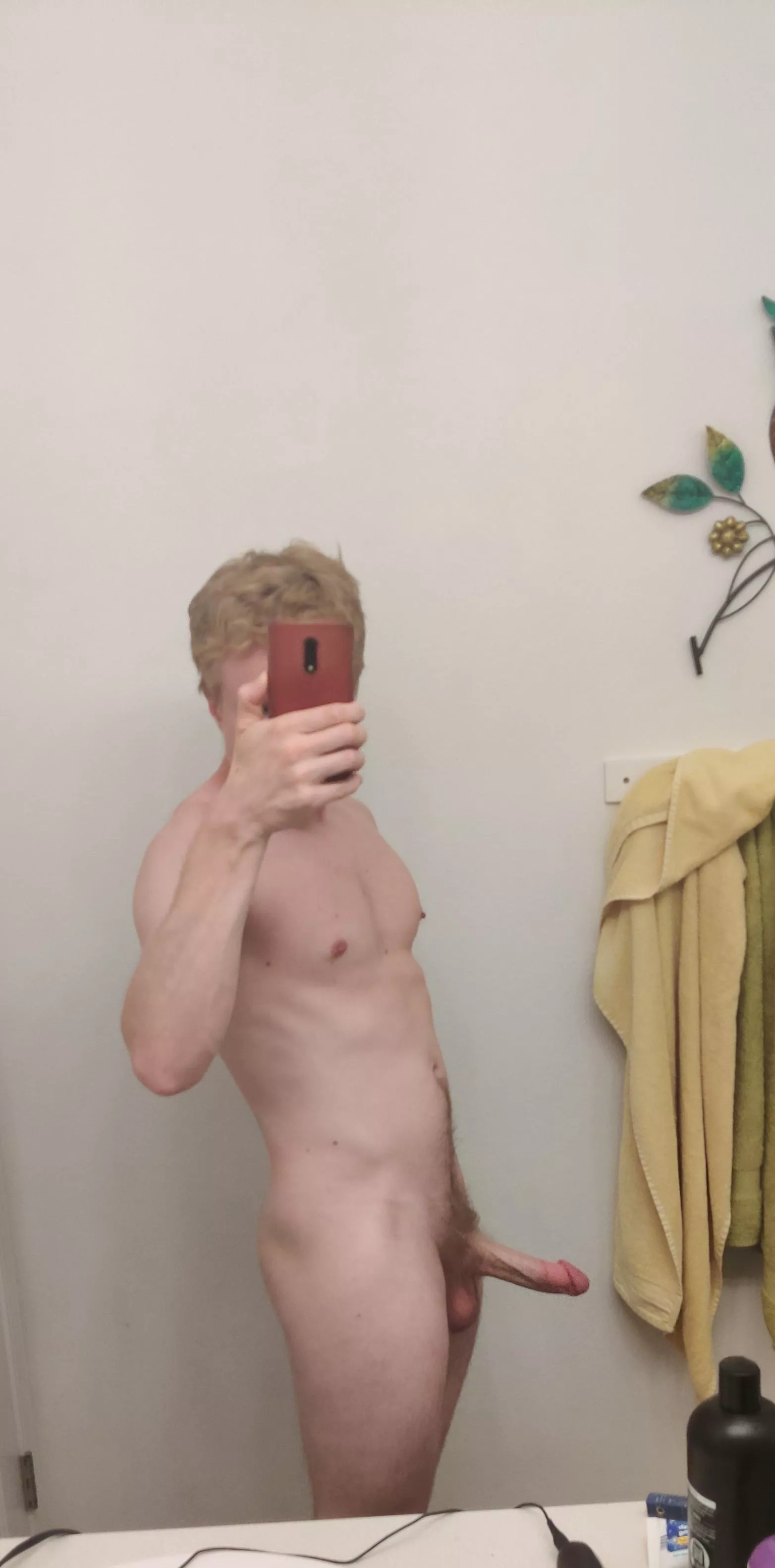 hi :)