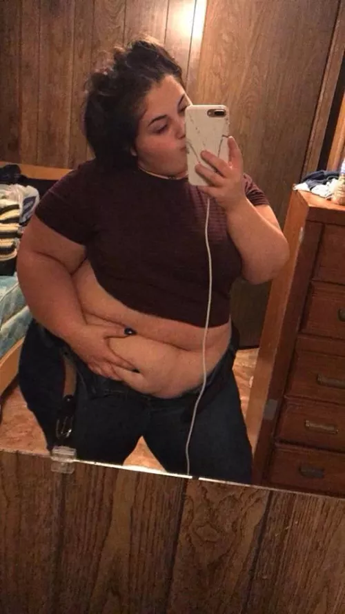 I can’t believe this was over 100 lbs ago 😅 I was big then but I’m an actual cow now